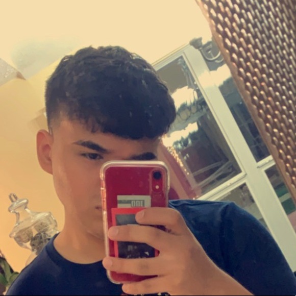 Meet your Posher, Axel - Picture 1 of 1